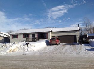 2560 Belview Dr, Minot, ND 58701