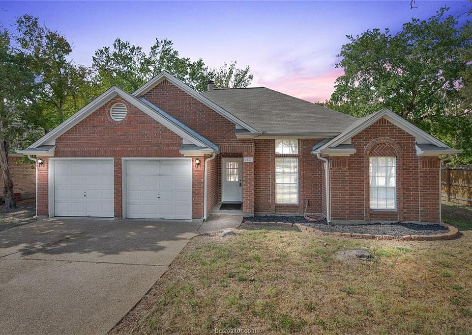 1st image of 1117 Bayou Woods Dr