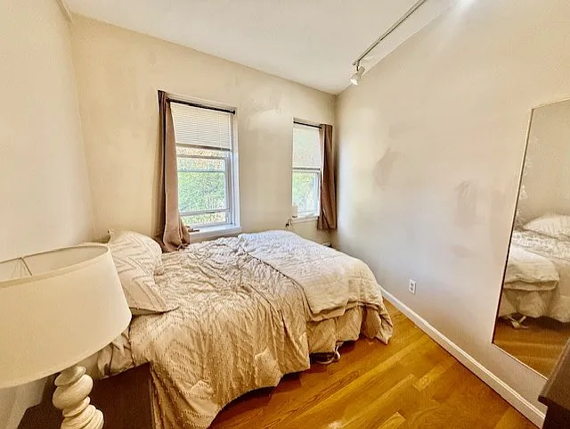 392 Commercial St #2 — Photo 6
