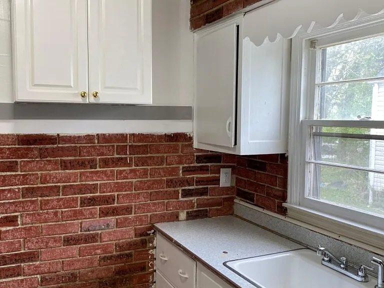 Alcott Dr — Photo 11