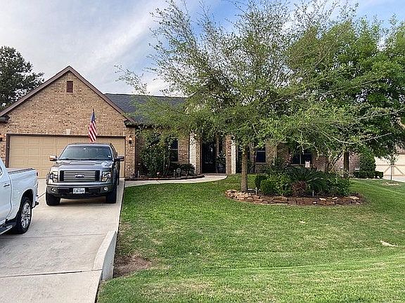 3rd image of 15810 Pine Cone Ln
