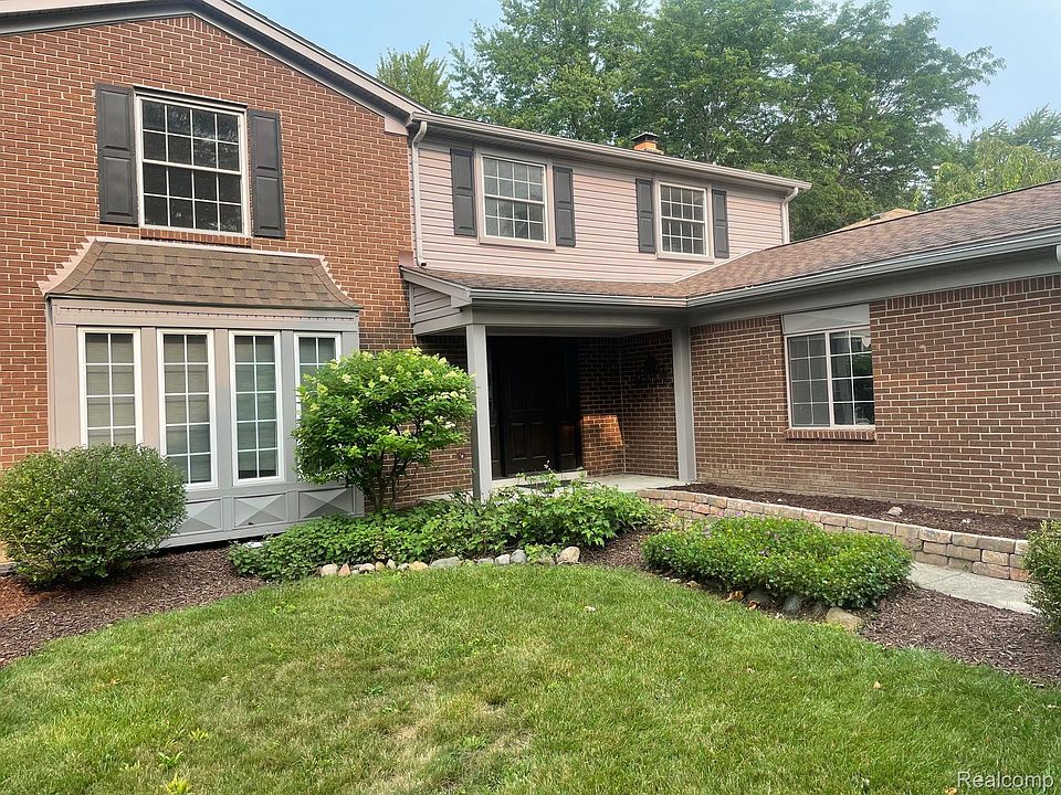 1st image of 46028 Bartlett Dr