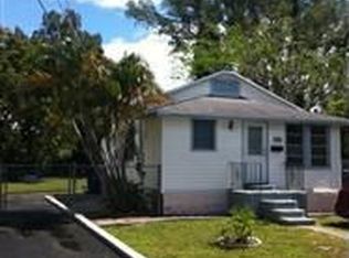 121 SE 4th St, Hallandale, FL 33009
