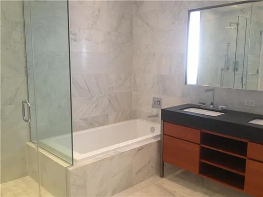 Rented by R New York | media 25
