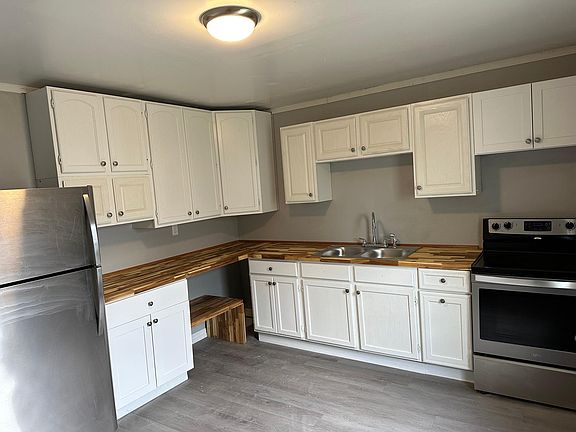 3rd image of 1112 Goodman Ave