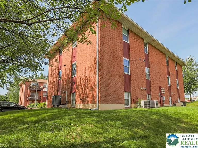 1464 Cedar Crest Blvd #18 — Photo 36