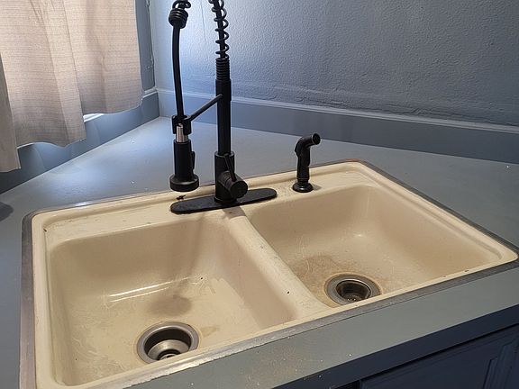 4th image of 368 Pepperwood St APT 1