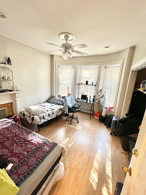 129 Cedar St — Photo 2