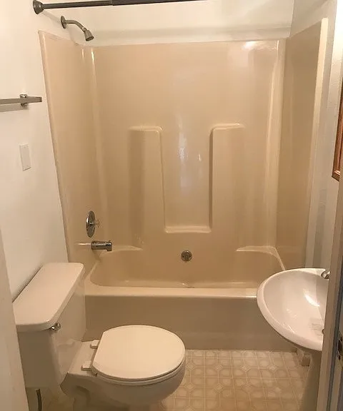 600 S 7th Ave — Photo 7