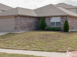 9961 Sparrow Hawk Ln, Fort Worth, TX 76108