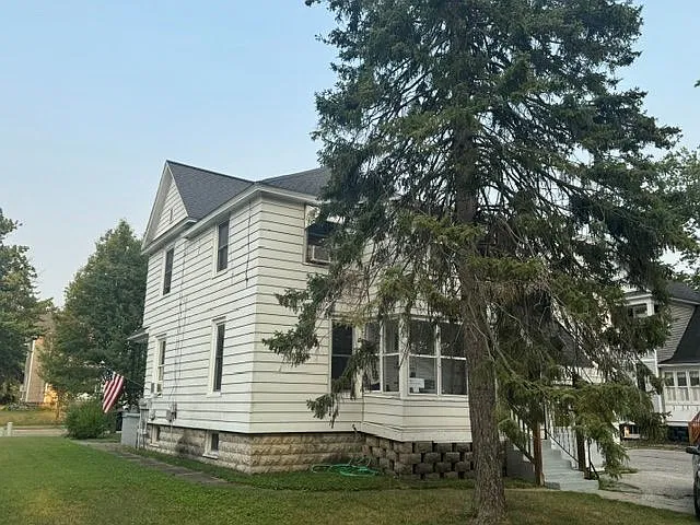 Downtown Zeeland 38 Pine Street — Photo 3