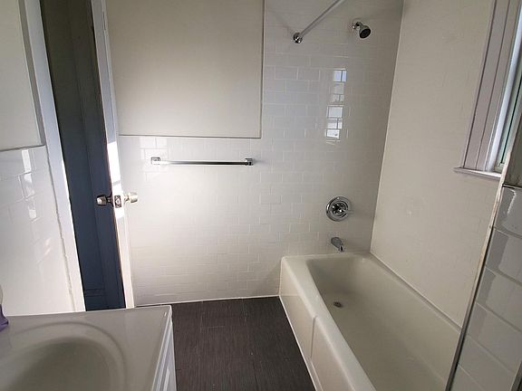 4th image of 115-12 199th St #2