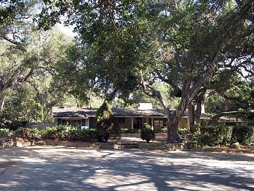 4th image of 611 Oak Grove Dr