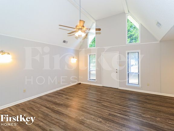 4th image of 6041 Colonyhill Dr