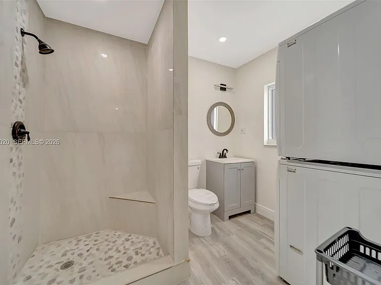 8502 NW 59th St — Photo 13