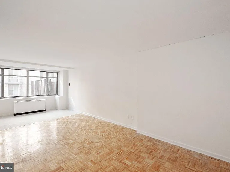 940 25th St NW #103S — Photo 2
