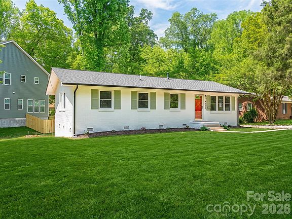 3rd image of 4844 Hidden Valley Rd