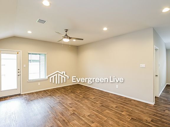 3rd image of 9897 Glenbrook Ln