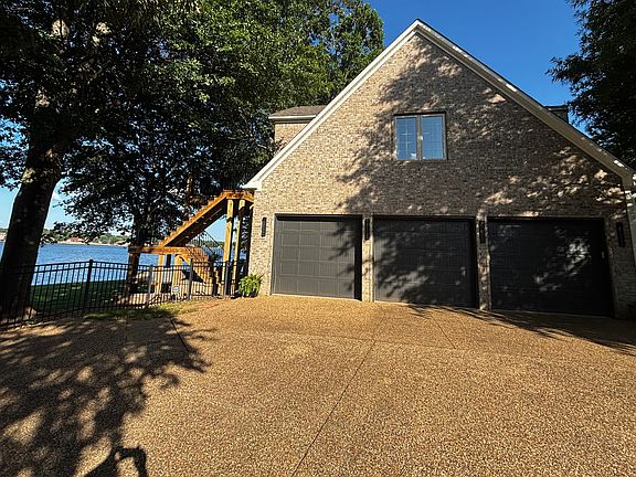 3rd image of 4116 Tahoe Ln #A