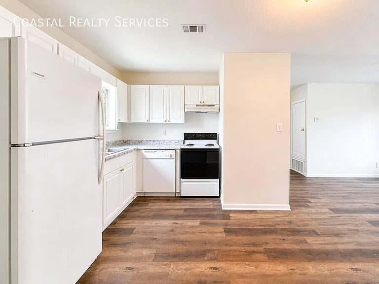 322 Pelham Rd #A — Photo 6