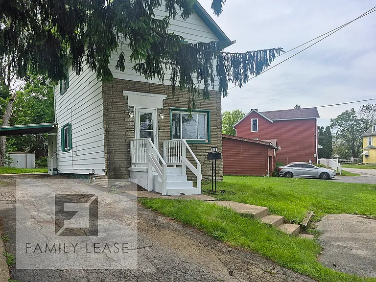 806 Morton St — Photo 2