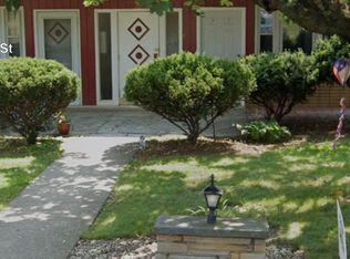 3420 N Front St #2A, Whitehall, PA 18052