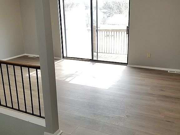 3rd image of 4430 Heritage Dr