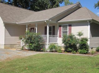 335 Morattico Creek Rd, Farnham, VA 22460