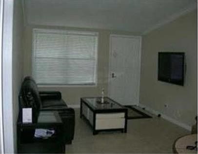 4th image of 7220 Southgate Blvd #C