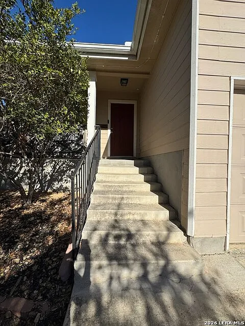 3 bed, 2.0 bath, 1300 sqft, $1,500 — Photo 4