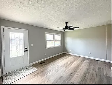 142 Kimberly Ln #1 — Photo 2