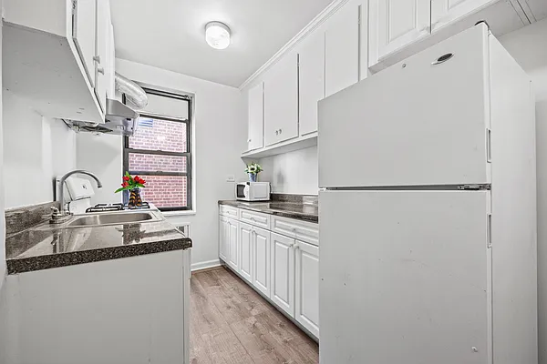 Sold by Prime Realty | media 21