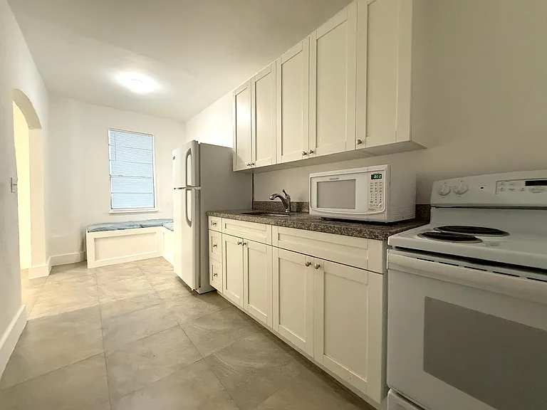 2701 NW 1st Ave #5 — Photo 10