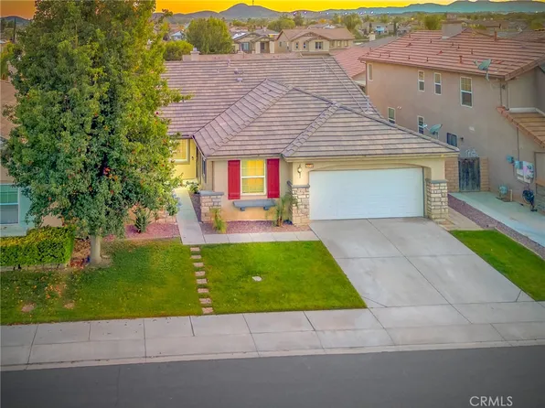 29715 Cottonwood Cove Dr, Menifee, CA 92584