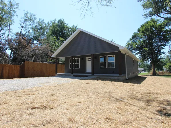 329 N Commercial Street, Seymour, MO 65746