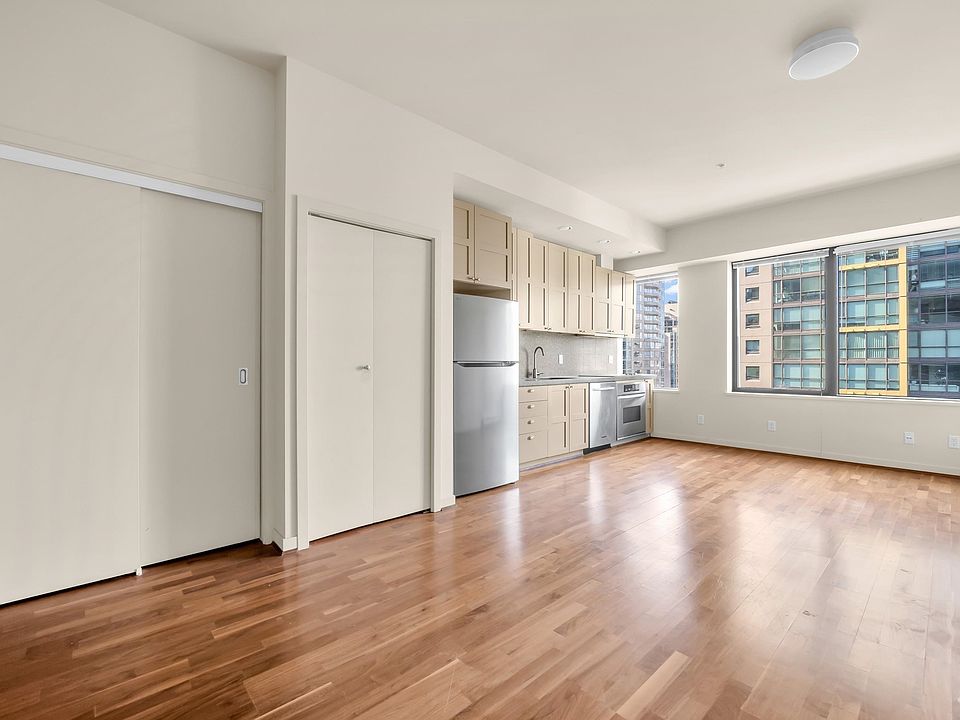 1st image of 1333 Georgia St W #1113