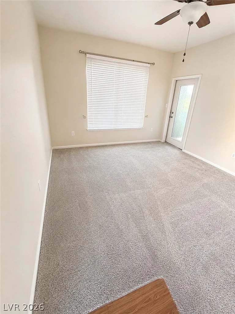 1 bed, 1.0 bath, 723 sqft, $1,250 — Photo 2