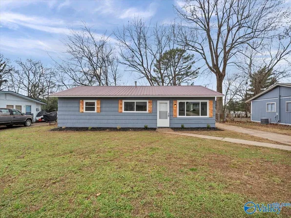 1704 Wakefield Dr NE, Huntsville, AL 35811