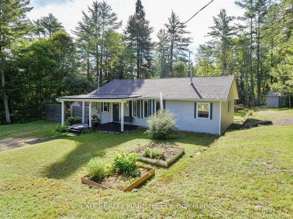 1082 Lambert Rd, Bracebridge, ON P1L 1X1