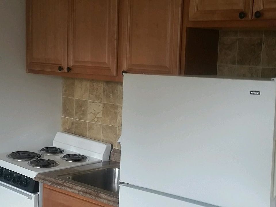 2nd image of 239 Spring St APT B4