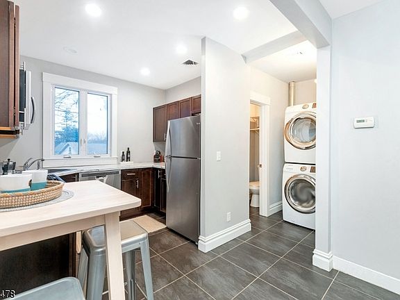 2nd image of 179 Ashland Ave