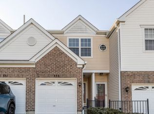 333 Arboretum Dr, Lombard, IL 60148
