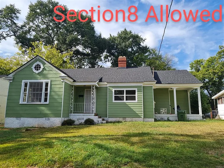 2113 Brewton St — Photo 1