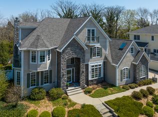 541 Ridgeway St, Saint Joseph, MI 49085