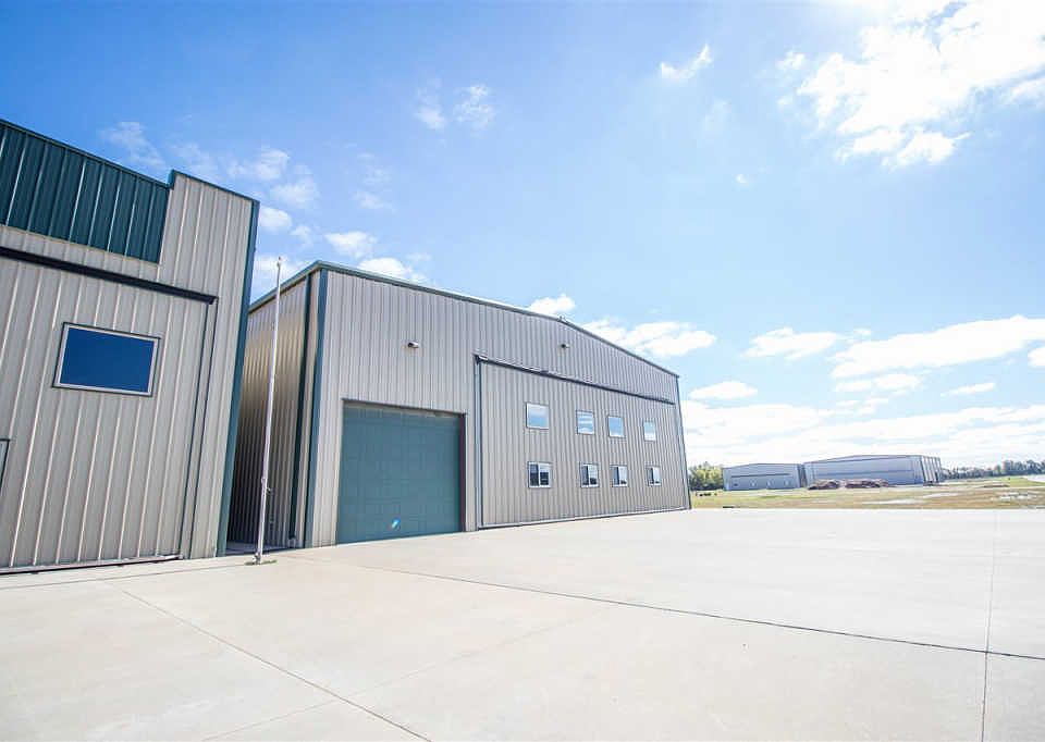 1st image of 1550 S Aviator Ln