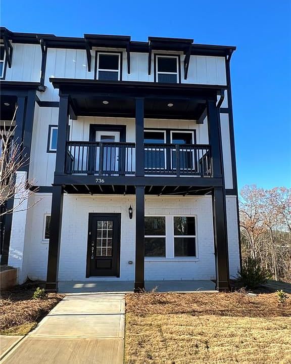 1st image of 736 Mulberry Walk St