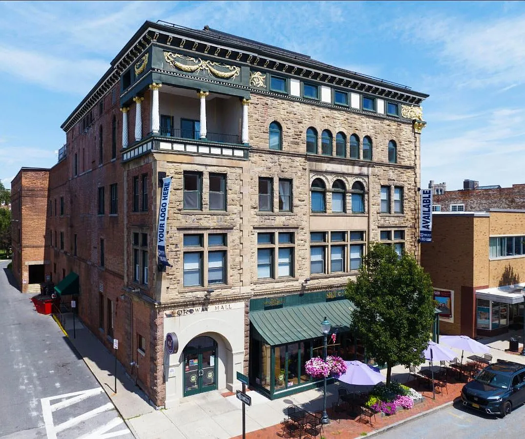 221 Glen St. — Photo 1
