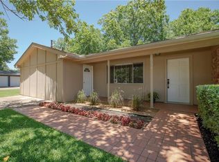 231 Hedgerow Ln, Lewisville, TX 75057