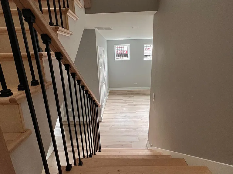 226 E 48th St #1W — Photo 20