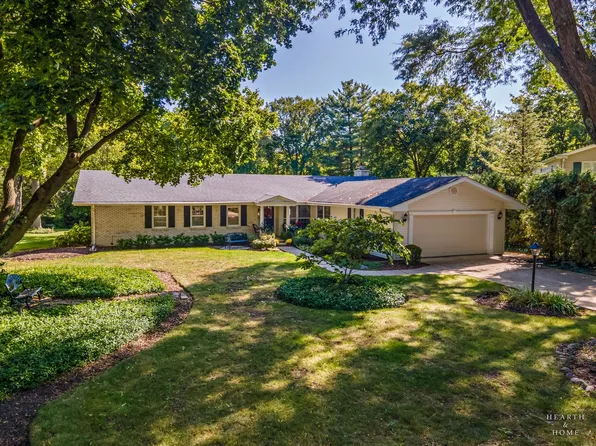 315 Old Mill Rd, Barrington, IL 60010